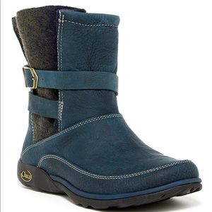 chaco boots womens sale